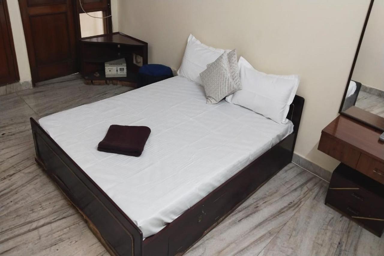 Greenleaf Apartment And Suites, Kalkaji นิวเดลี ภายนอก รูปภาพ